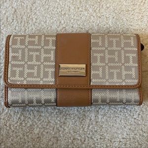 Tommy Hilfiger wallet